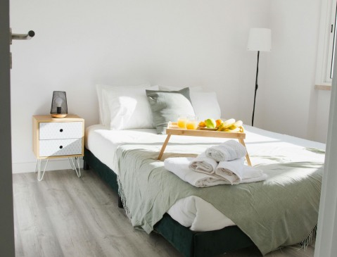 Ιματισμός για Airbnb και ενοικιαζόμενα διαμερίσματα με επαγγελματικά πρότυπα
